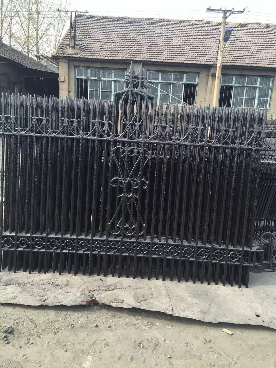 鑄鐵圍欄怎么保養