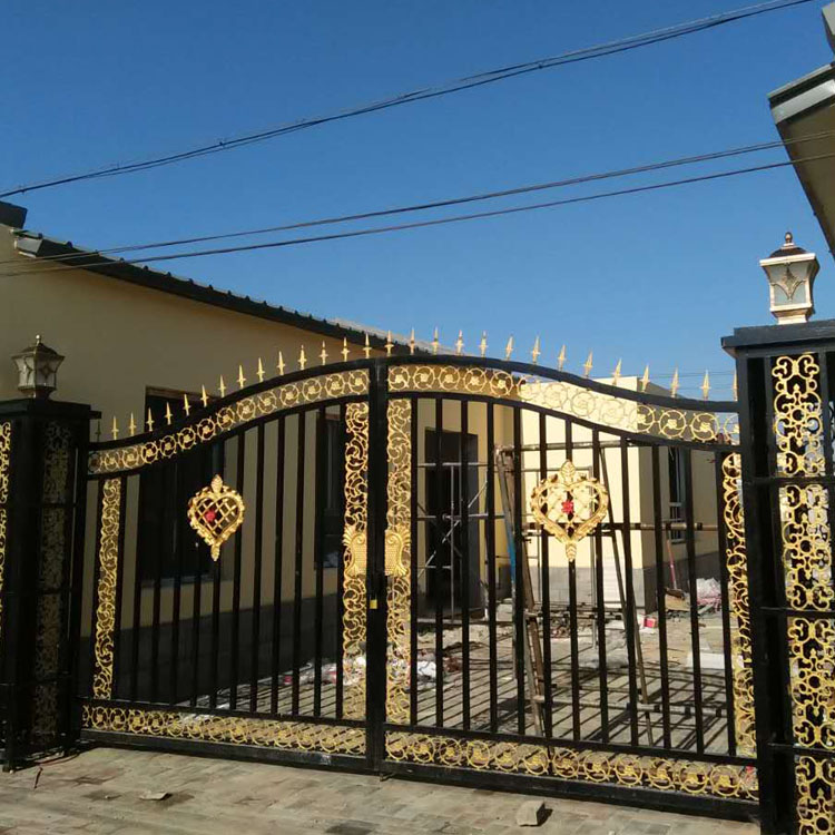 高檔別墅鐵藝大門保養的五大技巧
